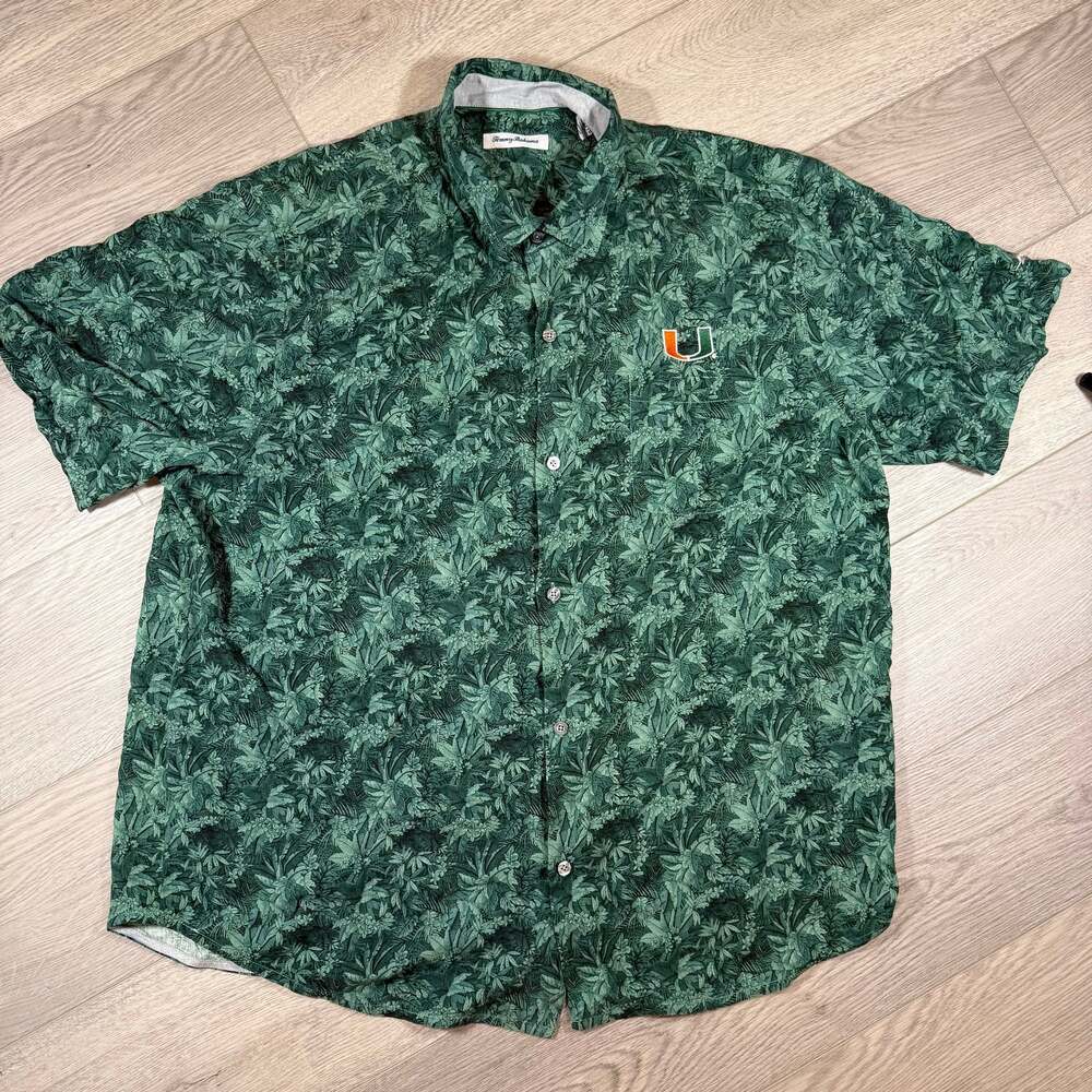 Tommy Bahama men’s Collegiate Tropical Score IslandZone® Miami Florida 100% silk
